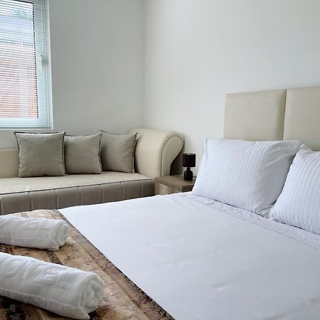 Guest House Koliqi - Hotel & Apartments Ulcinj Ngoại thất bức ảnh