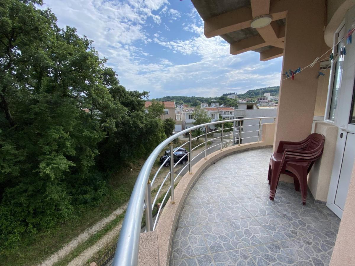 Guest House Koliqi - Hotel & Apartments Ulcinj Ngoại thất bức ảnh