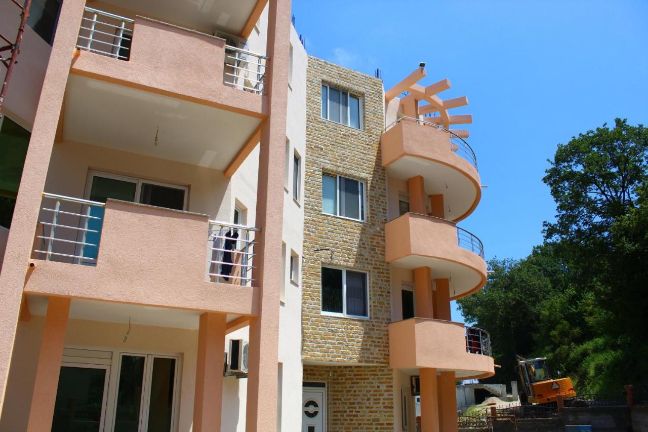 Guest House Koliqi - Hotel & Apartments Ulcinj Ngoại thất bức ảnh