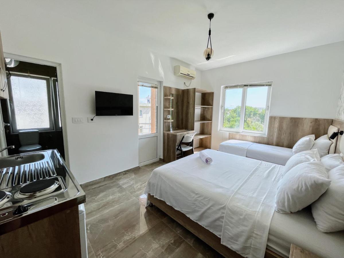 Guest House Koliqi - Hotel & Apartments Ulcinj Ngoại thất bức ảnh