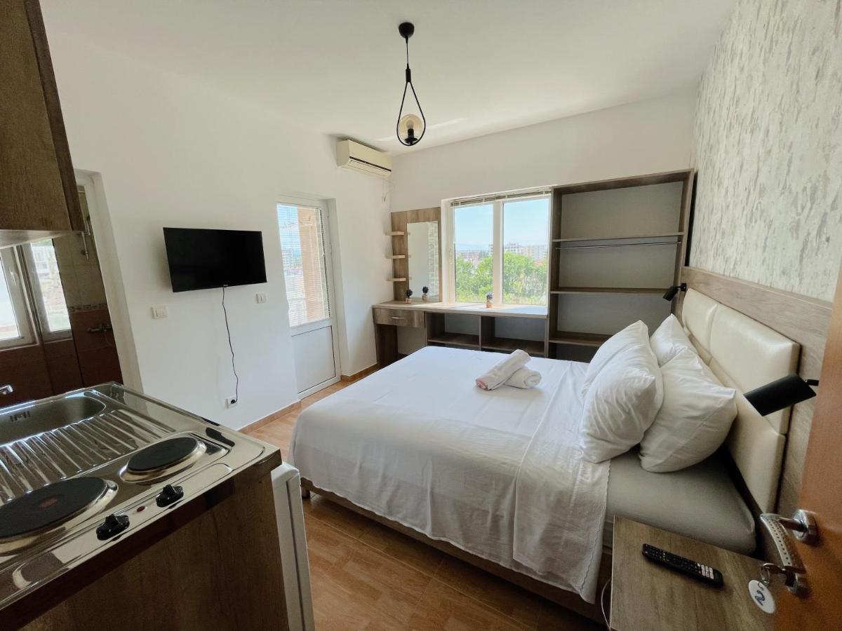 Guest House Koliqi - Hotel & Apartments Ulcinj Ngoại thất bức ảnh