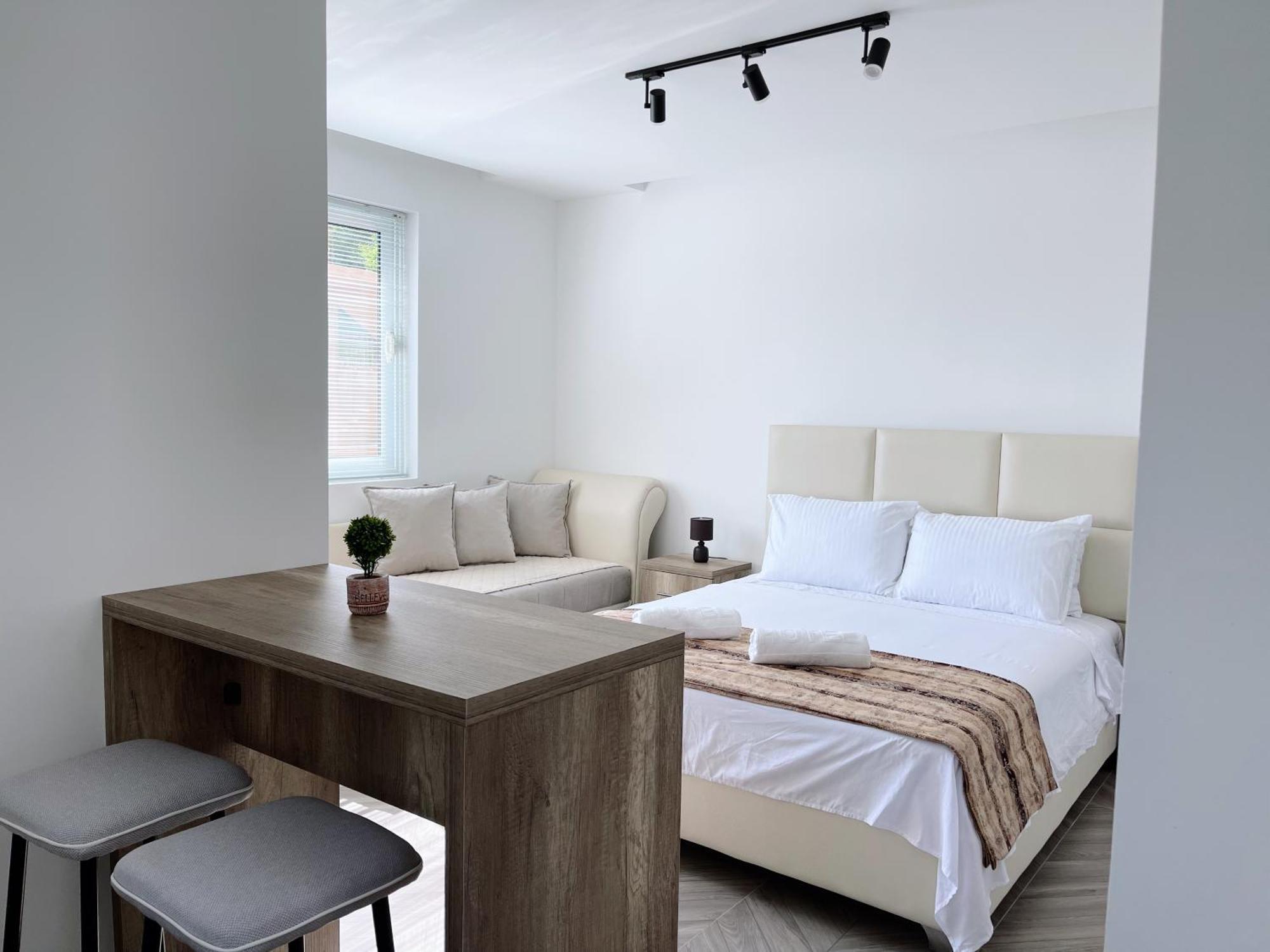 Guest House Koliqi - Hotel & Apartments Ulcinj Ngoại thất bức ảnh