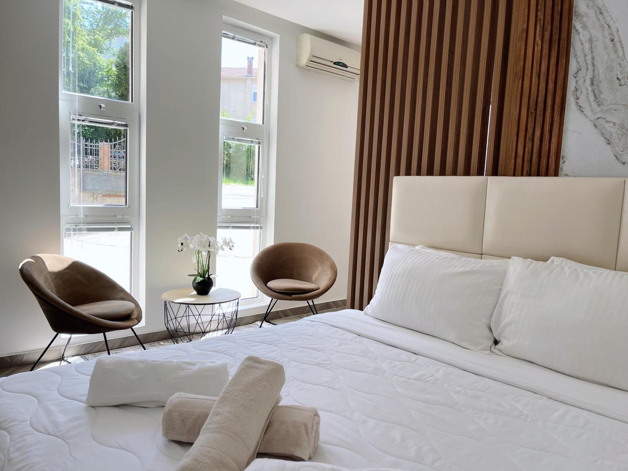 Guest House Koliqi - Hotel & Apartments Ulcinj Ngoại thất bức ảnh