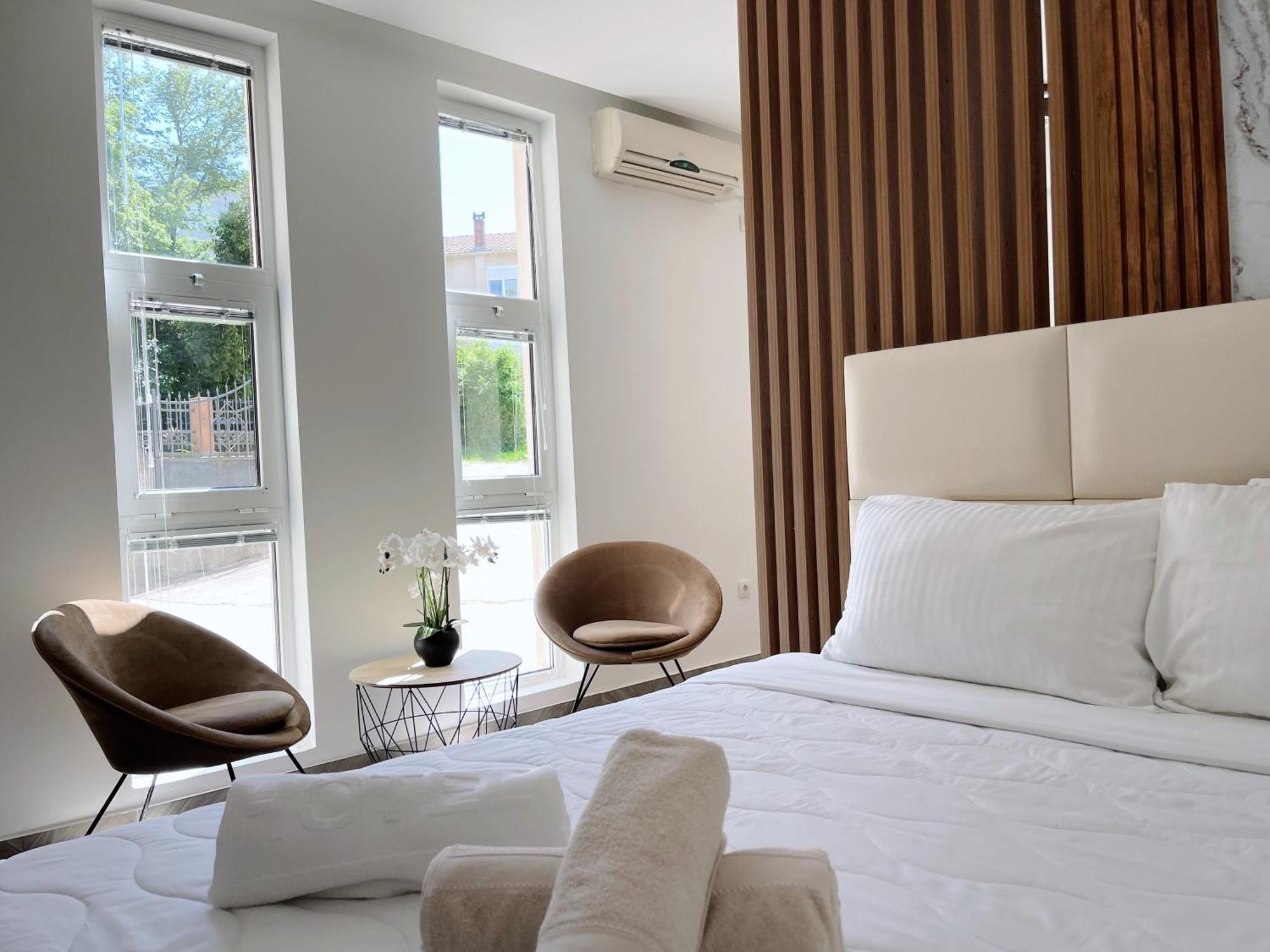 Guest House Koliqi - Hotel & Apartments Ulcinj Ngoại thất bức ảnh